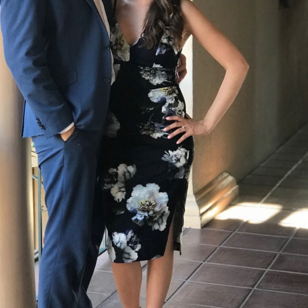 Dynamite | Floral Cocktail Dress - Picture 2 of 4